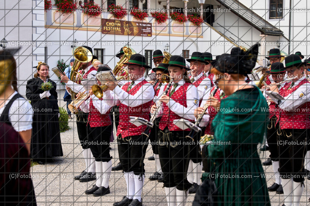 ALP8185_XXXX-Chopin-Festival_Goldhaubengruppe-Musikverein | (C)FotoLois.com, Alois Spandl. XXXX. Chopin-Festival in der Kartause Gaming mit zahlreichen Ehrengästen und Eröffnujng durch LAbg. Anton Erber, Fr 16. August 2024.