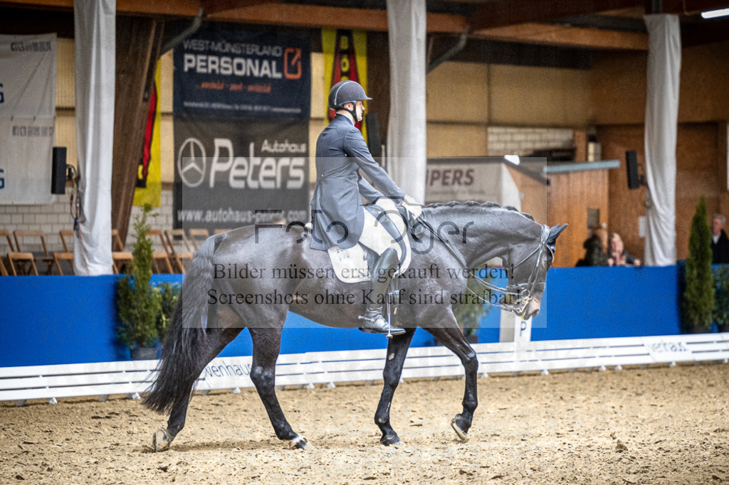 DOS_1290 | Entdecke hochwertige Reitturnierfotos von Foto Oger. Professionell, emotional und authentisch – jetzt Lieblingsmomente im Shop bestellen. - Realisiert mit Pictrs.com