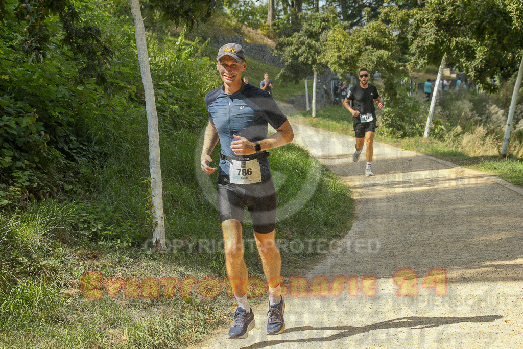 250824_1455_EX1_8062 | Sportfotografie im Rhein-Sieg Kreis, Köln, Bonn, NRW, Rheinland Pfalz, Hessen, etc. Unser Tätigkeitsfeld umfasst den Laufsport vom Volkslauf über den Marathon, Duathlon, Triathon bis zum Ultralauf wie Kölnpfad Ultra oder Schindertrail.
