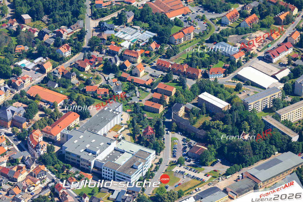 Die Luftaufnahme der Stadt Königsee Rottenbach wurde vom UL-Flugzeug heraus erstellt ( keine Drohne )- hohe Auflösung für beste Qualität