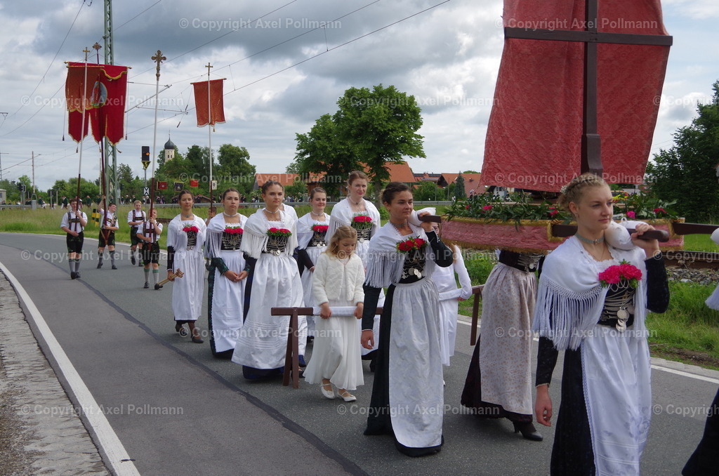 IMGP6667 | fotografiert von Axel PollmannLeonhardi Wallfahrt Benediktbeuern und Murnau, Fronleichnam, Fasching, Landschaft im Loisachtal und Benediktbeuern  - Realisiert mit Pictrs.com