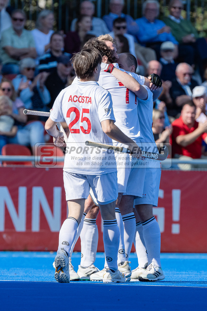 HK_20231001_104929 | 1.Bundesliga Herren Crefelder HTC - Harvestehuder THC am 1.10.2023 CHTC, Krefeld ,Acosta Nicolas ( Crefelder HTC #25 ) , Masi Pfandt ( Crefelder HTC #77 )