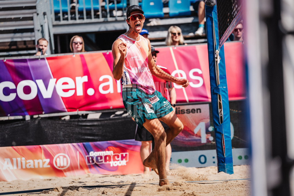 Beachvolleyball | Männer | Allianz German Beach Tour 2025 | Tourstop Hamburg | 31.05.2025 | Niklas Held jubelt