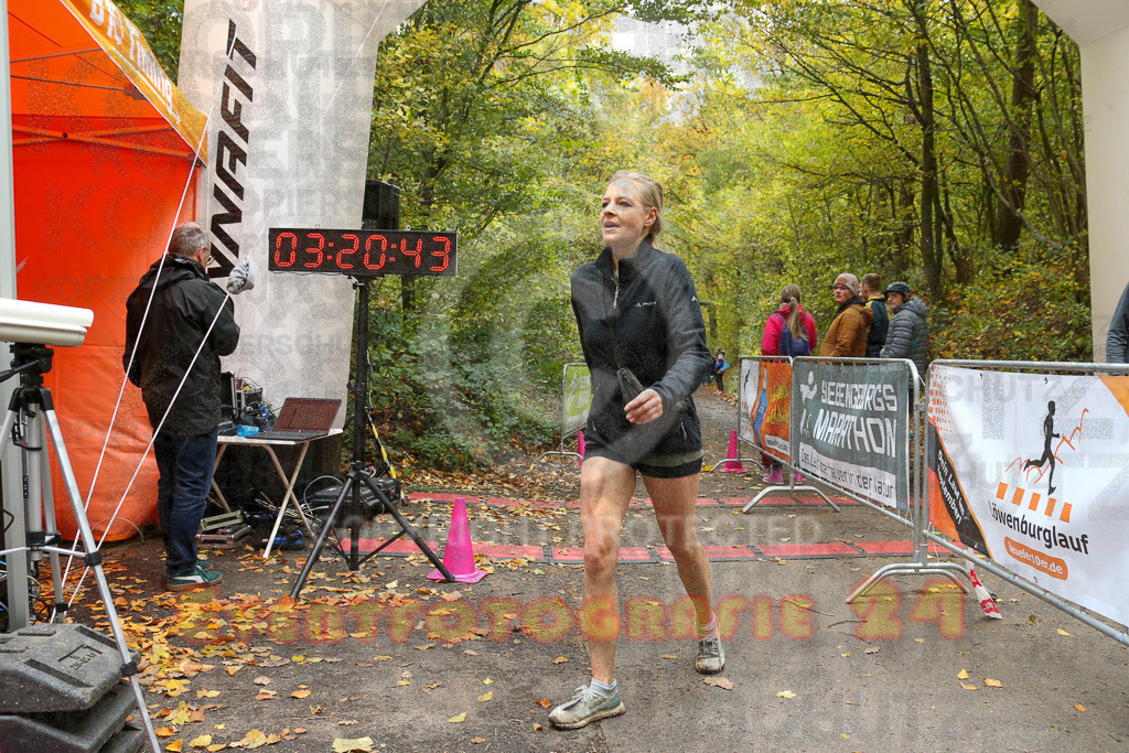 251026_1322_EX1_3269 | Sportfotografie im Rhein-Sieg Kreis, Köln, Bonn, NRW, Rheinland Pfalz, Hessen, etc. Unser Tätigkeitsfeld umfasst den Laufsport vom Volkslauf über den Marathon, Duathlon, Triathon bis zum Ultralauf wie Kölnpfad Ultra oder Schindertrail.