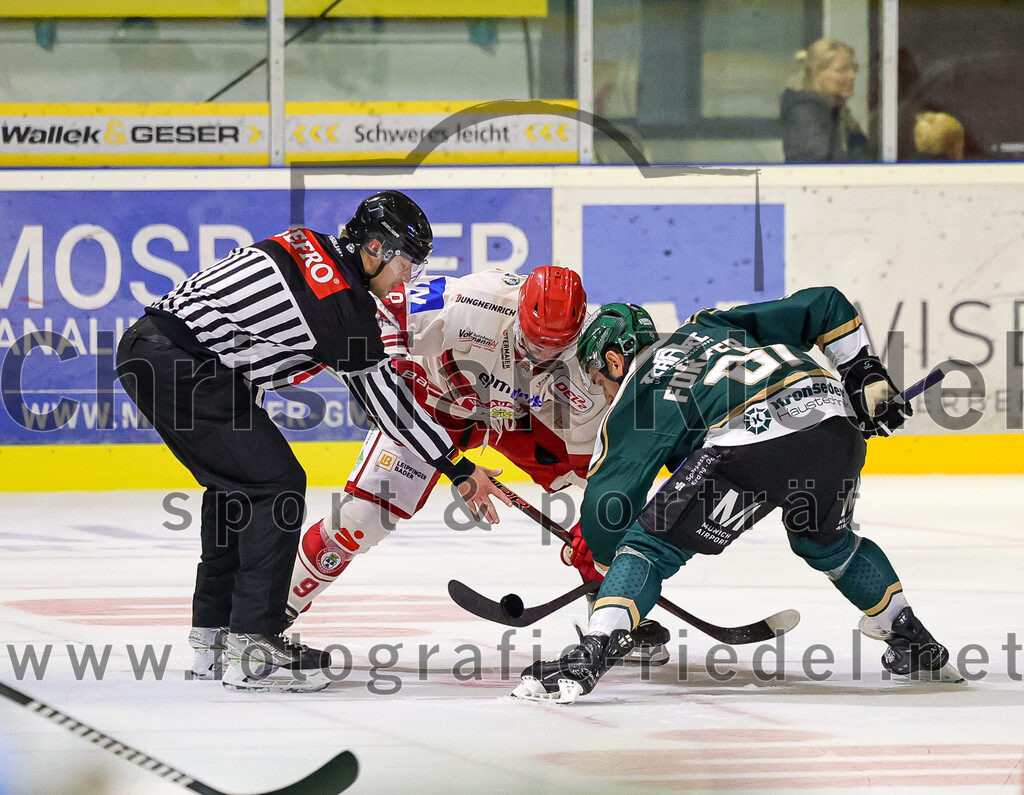 2025-09-12_042_TSV_Erding_gegen_EV_Landshut | Erding, Deutschland, 12.09.2025:Eishockey, Oberliga Süd 2025 / 2026, Testspiel, TSV Erding gegen EV Landshut, Endergebnis: 4:6Tobias Lindberg (EV Landshut, #9), Maximilian Forster (Erding Gladiators, #81)Foto: Christian Riedel / fotografie-riedel.net