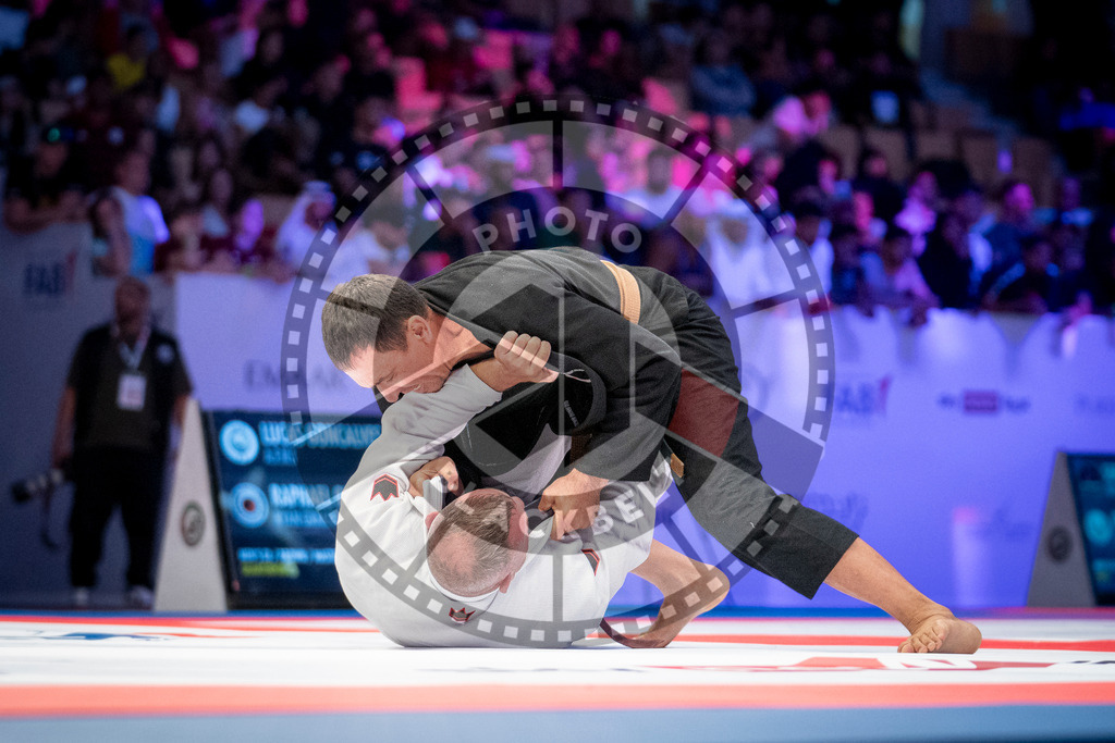 20231107PBB6006 | Fighters compete during the AJP World Master Championship in the Mubadala Arena in Abu Dhabi, Arab United Emirates, on November 7, 2023.