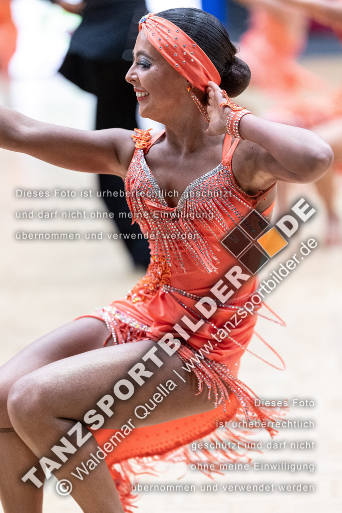20240406-12156 | Hier finden Sie Tanz Bilder vom Latein und Standard Formationen tanzen. Sportbilder vom Tanzsport. Schöne Fotos und von Weltmeisterschaft, Europameisterschaft, Bundesliga, Regionalliga, Oberliga und Landesliga sowie von GOC Stuttgart, DanceComp, WM Bremen
