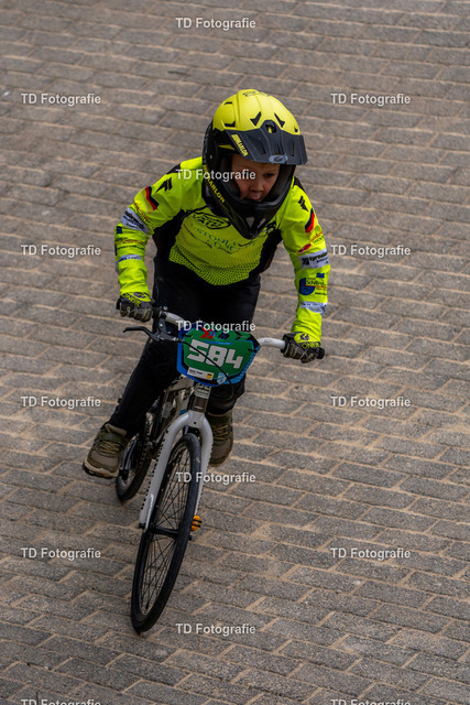BayBMX2026-05329 | Fotogalerie von Thomas Dettweiler mit Eventbildern und lizenzfreien Fotos. Perfekt als Wandbild, für Büro, Website oder private Nutzung. - Realisiert mit Pictrs.com
