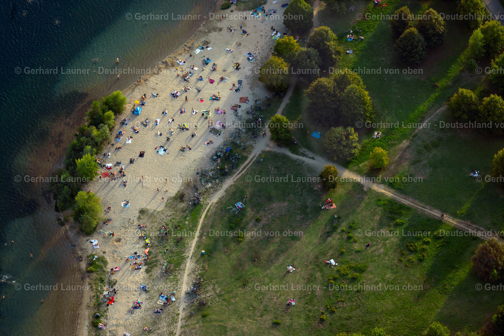 4040723 | BRAUNSBEDRA 08.09.2021 Rekultivierung der ehemaligen Tagebau - Fläche an den Uferbereichen des Sees " Geiseltalsee " in Braunsbedra im Bundesland Sachsen-Anhalt, Deutschland. // Open pit re cultivation on the shores of the lake " Geiseltalsee " in Braunsbedra in the state Saxony-Anhalt, Germany. Foto: Gerhard Launer