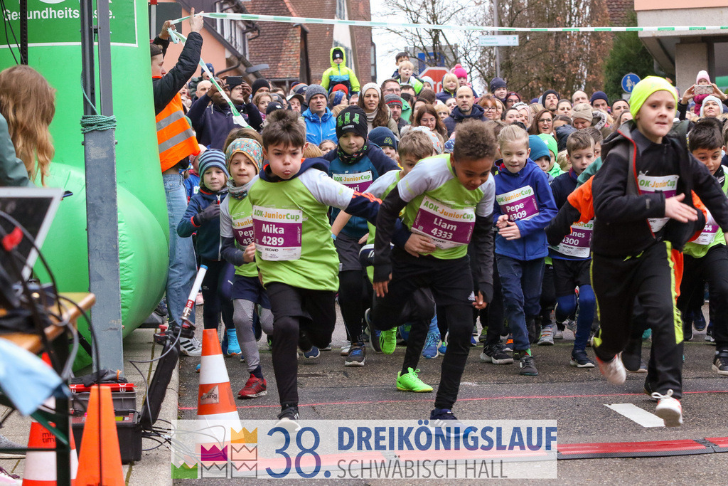 400m AOK Junior Cup | 3 Koenigslauf 2024 400m AOK Junior Cup - Realisiert mit Pictrs.com