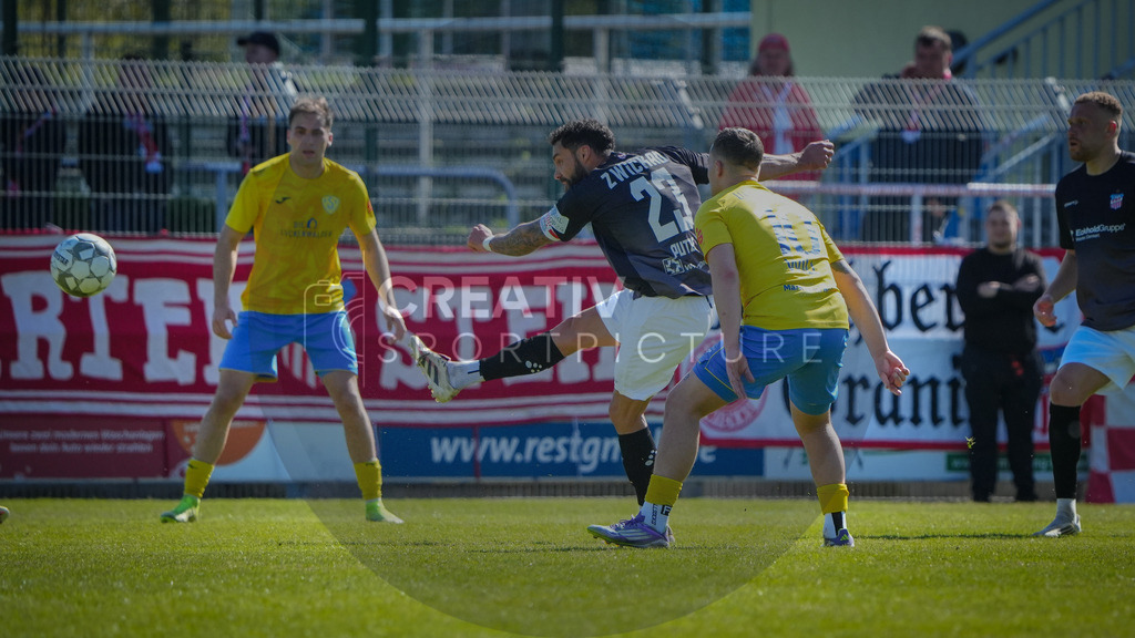 FFußball, Herren, Saison 2025/2026, Regionalliga Nordost, 31. Spieltag, FSV 63 Luckenwalde vs. FSV Zwickau, Sonntag 26.04.2026, Werner-Seelenbinder-Stadion Luckenwalde | Fußball, Herren, Saison 2025/2026, Regionalliga Nordost, 31. Spieltag, FSV 63 Luckenwalde vs. FSV Zwickau, Sonntag 26.04.2026, Werner-Seelenbinder-Stadion Luckenwalde, Im Bild: Joshua Putze (Zwickau) - Realisiert mit Pictrs.com