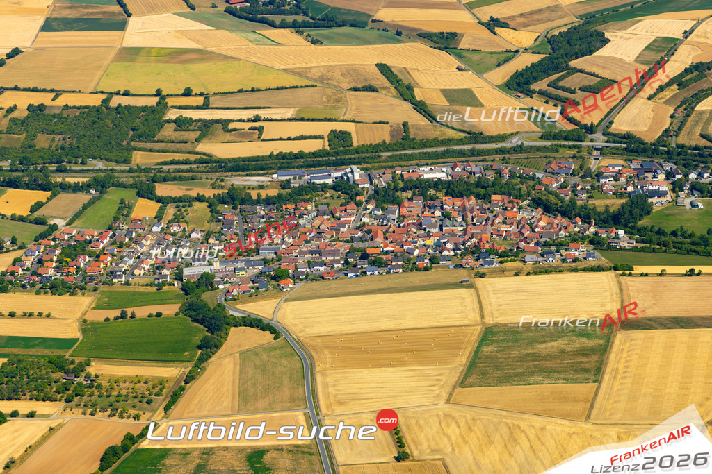 Das Luftbild zeigt : Gänheim Arnstein - Die Luftaufnahme wurde 2023 vom UL-Flugzeug aus erstellt ( keine Drohne ) - Hochauflösende Luftaufnahme - Für grossformatige Ausdrucke geeignet. Die Geschenkidee !Mit Lizenz und Bildrechte bestellbar