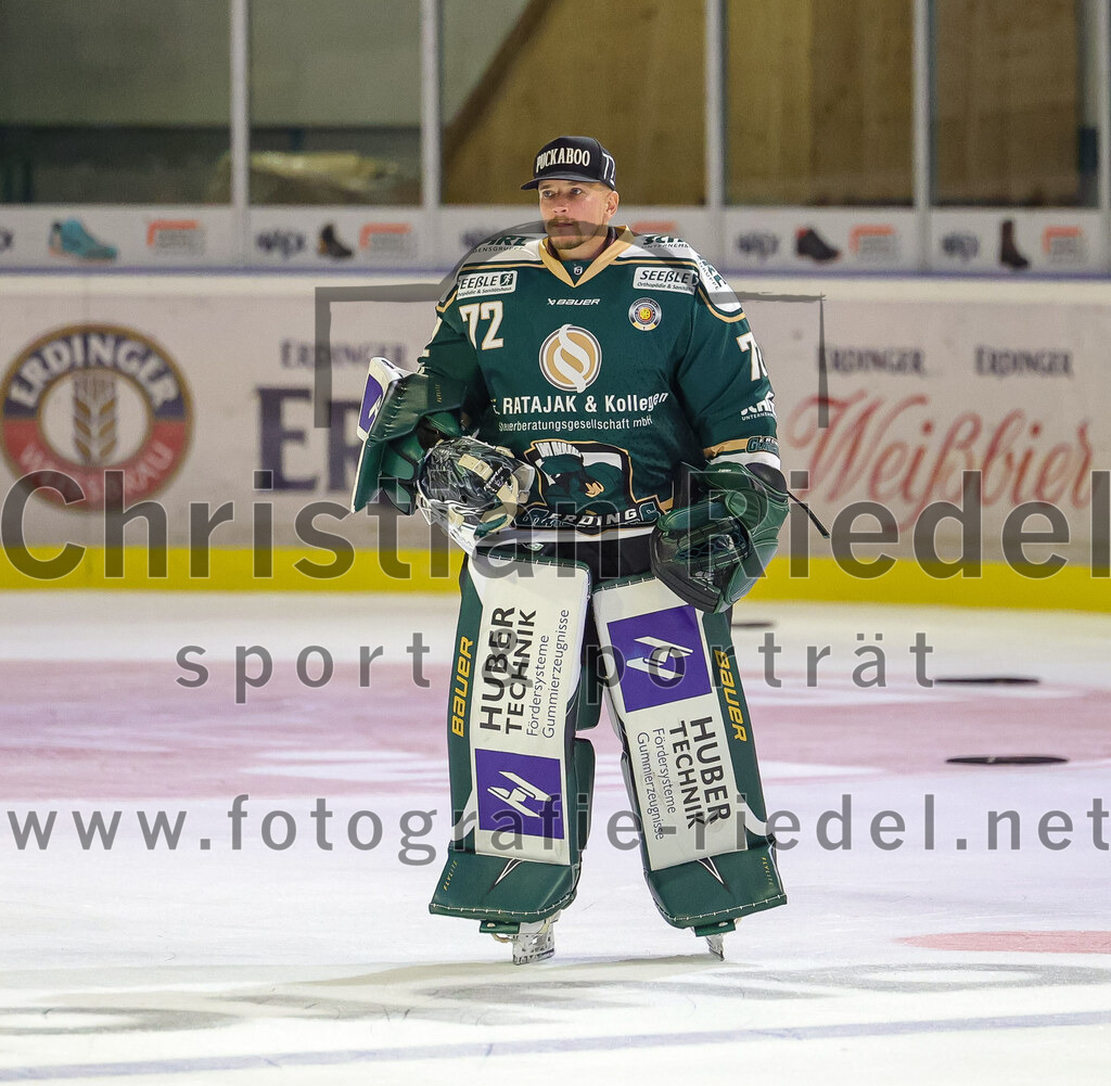 2025-08-22_174_TSV_Erding_gegen_EV_Fuessen | Erding, Deutschland, 22.08.2025:Eishockey, Oberliga Süd 2025 / 2026, Testspiel, TSV Erding gegen EV Füssen, Endergebnis: 1:4Torwart David Zabolotny (Erding Gladiators, #72)Foto: Christian Riedel / fotografie-riedel.net