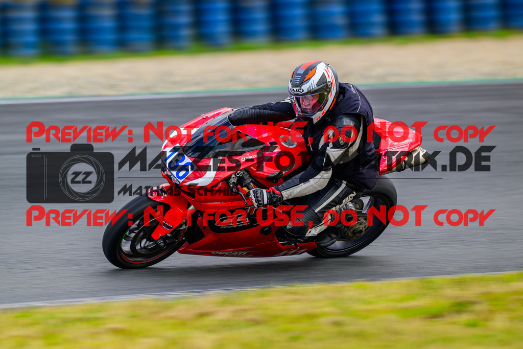 MaZZes_FotoMatrix_240724_6007705_0137 | BLAU