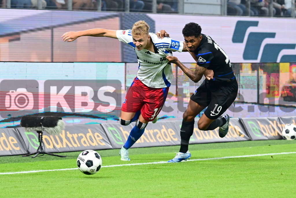 KBS Picture_HSV-HerthaBSC_029 | v.l. Karabec Adam (HSV) , Dudziak Jeremy (Hertha BSC) ,Sportplatz :  Volksparkstadion, - Realisiert mit Pictrs.com
