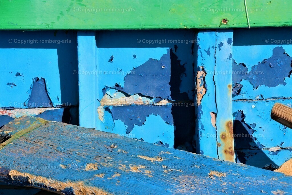 Zahn der Zeit | abgeblätterte Farbe, Schiffsfarbe, Bootsanstrich, Holzboot