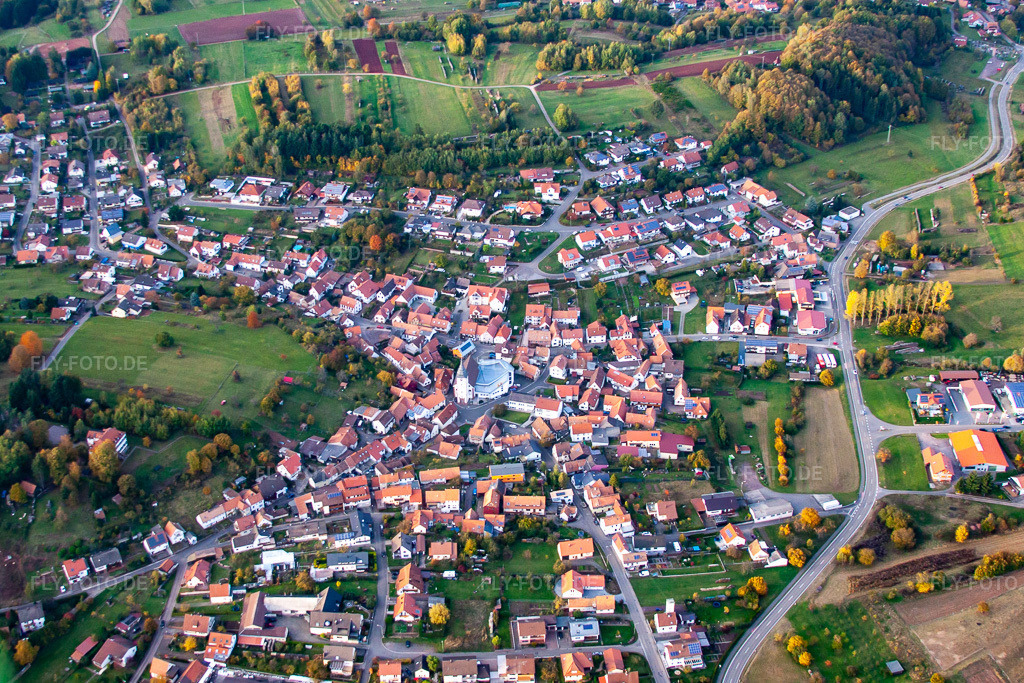 Luftbild: Ortsansicht von Süden im Ortsteil Gossersweiler in Gossersweiler-Stein im Bundesland Rheinland-Pfalz in Deutschland. Foto: IMG_53997.jpg vom 20.10.2012 durch Werner Riehm/FLY-FOTO.de
