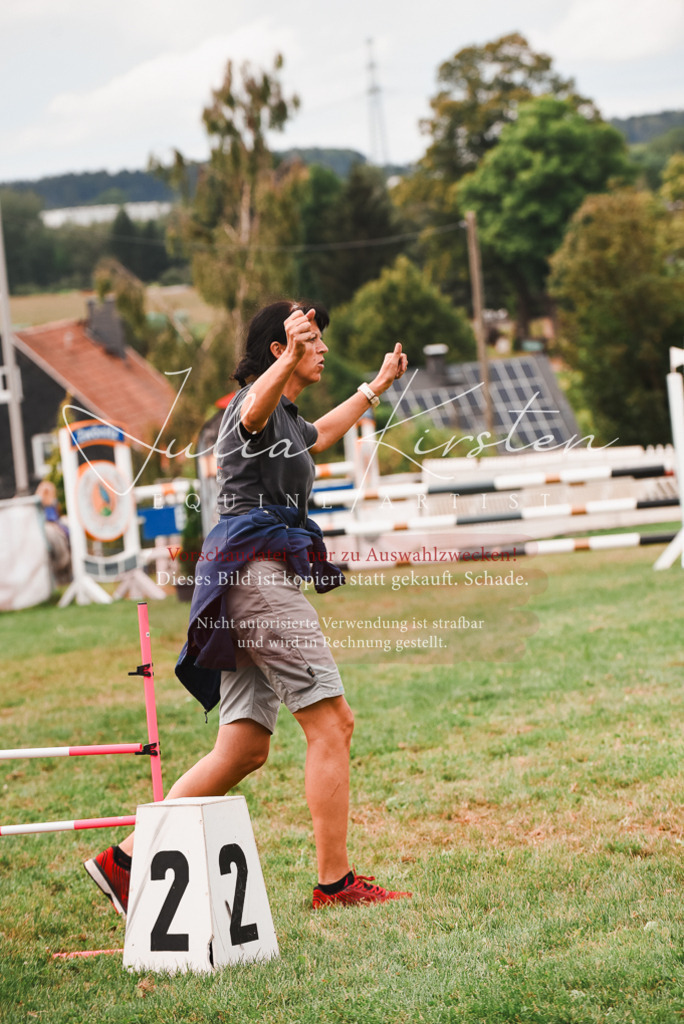 DSC_4091 | Pferde- und Turnierfotografie in Westsachsen. Pferdeportraits, Auftragszeichnungen und intuitive Kunst.