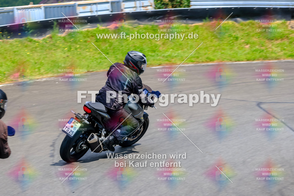 _TCM3378 | Hier findet Ihr Bilder von Touristenfahrten auf der Nürburgring Nordschleife oder von anderen Veranstaltungen die ich besucht habe. Viel Spass beim Durch Schauen 