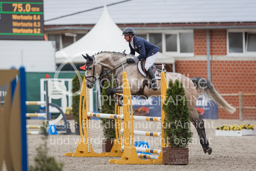 250506_Mühlen_SprPf-A2-229 | Deine schönsten Turniermomente als professionelle Fotos! Entdecke hochwertige Pferdesport-Fotografie im Online-Shop. Jetzt Fotos finden & bestellen!
