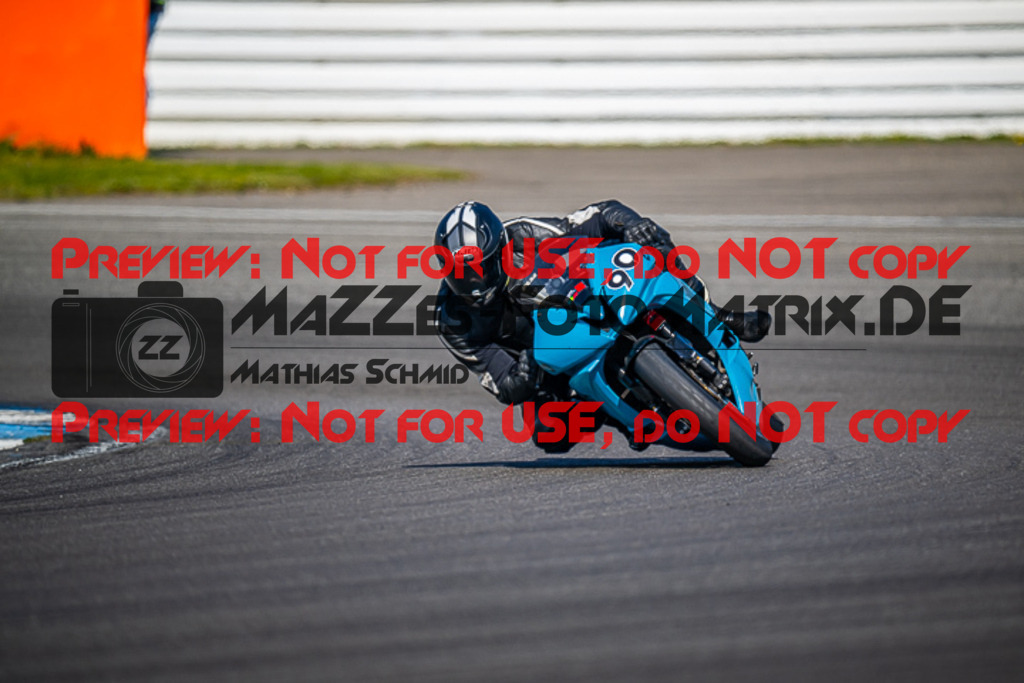 MaZZes_FotoMatrix_230410_5420 | ROT