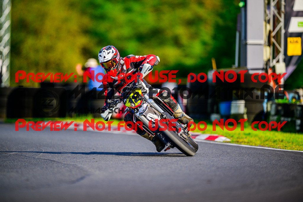 MaZZes_FotoMatrix_240510_6007705_7050 | S2