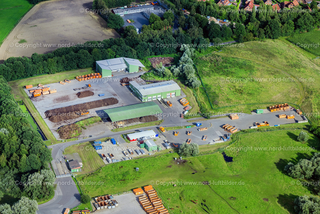 Stade_AWZ_Landkreis_Deponie_ELS_8025040823 | STADE 04.08.2023 Gelände der Mülldeponie AWZ des Abfall- Wirtschaftszentrum vom Landkreis Stade in Stade im Bundesland Niedersachsen, Deutschland. // Site of landfill of Abfall- Wirtschaftszentrum Stade in Stade in the state Lower Saxony, Germany. Foto: Martin Elsen
