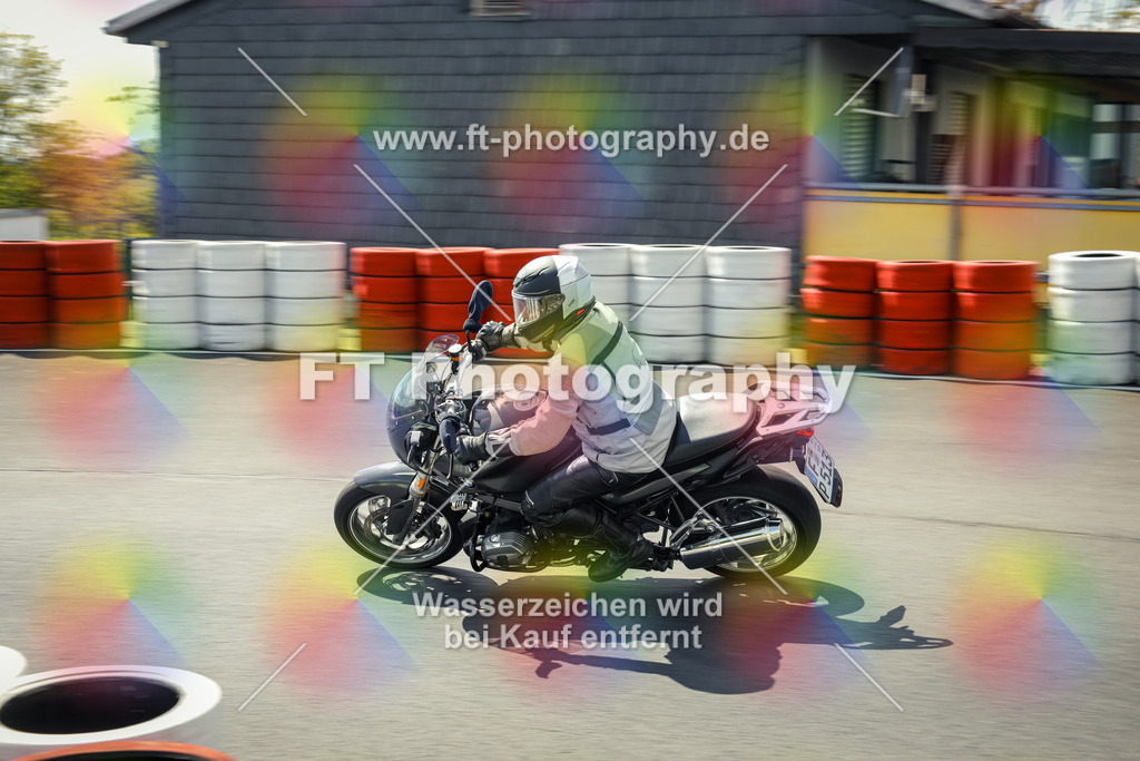OBK_Mai_Martina_Markus-11084 | Hier findet Ihr Bilder von Touristenfahrten auf der Nürburgring Nordschleife oder von anderen Veranstaltungen die ich besucht habe. Viel Spass beim Durch Schauen 