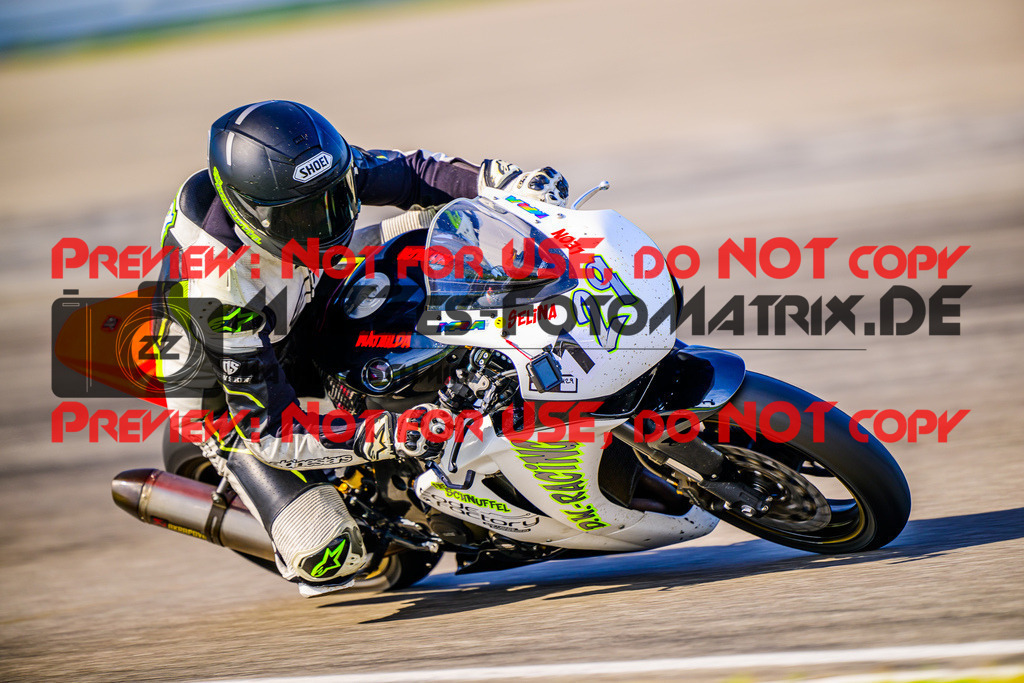 MaZZes_FotoMatrix_240520_6021986_2904 | WEISS