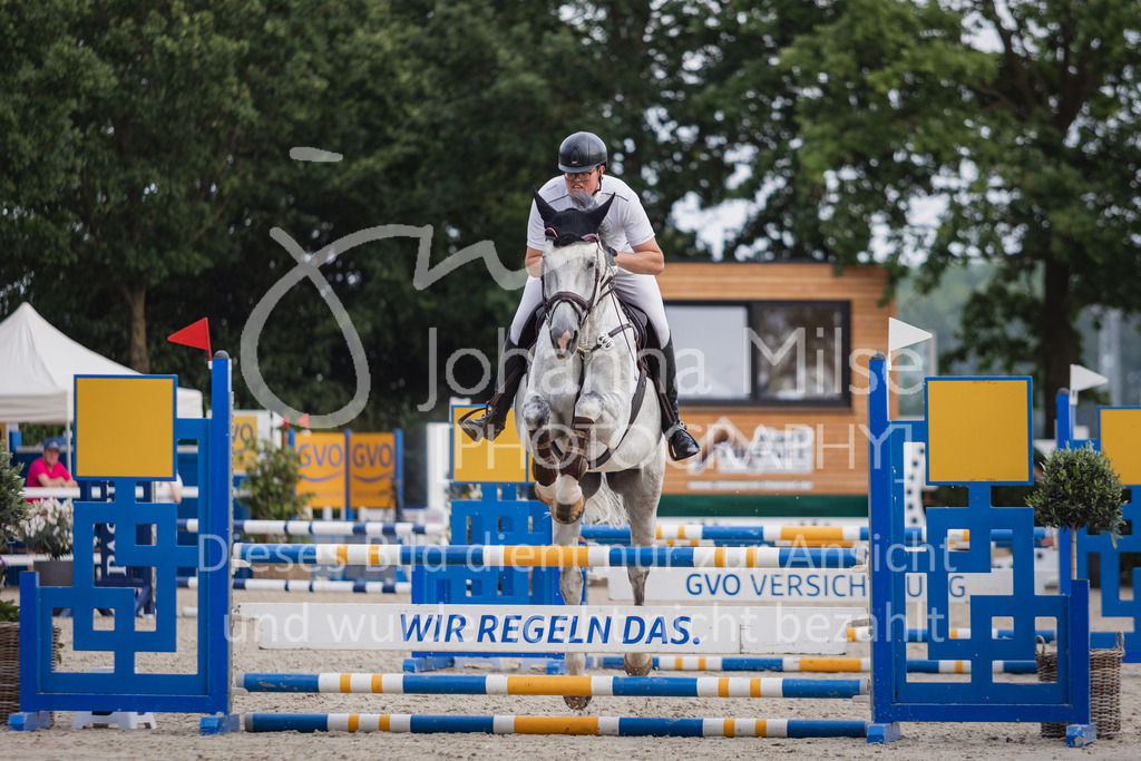 230616_Lemwerder_SprPf-Ageschl-833 | Deine schönsten Turniermomente als professionelle Fotos! Entdecke hochwertige Pferdesport-Fotografie im Online-Shop. Jetzt Fotos finden & bestellen!