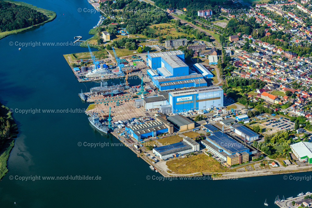 Wolgast_Peene_Werft_ELS_4741100822 | WOLGAST 10.08.2022 Werftgelände der Peenewerft in Wolgast im Bundesland Mecklenburg-Vorpommern, Deutschland. // Shipyard - site of the Peenewerft in Wolgast in the state Mecklenburg - Western Pomerania, Germany. Foto: Martin Elsen