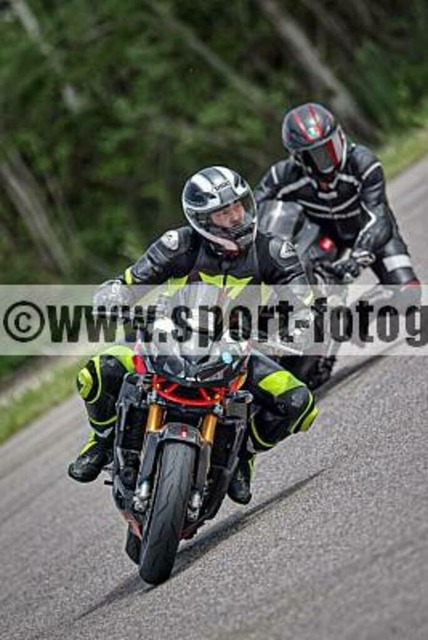 pube3663 | Professionelle Fotos von Sportveranstaltungen, aber auch Hochzeiten und anderen Events. - Realisiert mit Pictrs.com