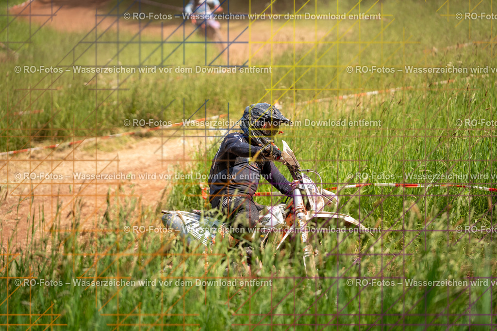 Wolfshausen 5 Lauf -469 | Sportfotografie von RO-Fotos: Motorsport, Motocross, Enduro, Laufveranstaltungen und Triathlon. Professionelle Fotos von Sportlern und Events. - Realisiert mit Pictrs.com