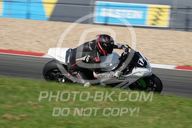 2023_09_11_PBK_12054 | Sportfotografie; SlowMotion; Video; Rennstrecke; Hafeneger; Speer; Racing; RSE; BMW; CBO; Trackday; Motorsportarena; Hockenheimring; Brno; Most; Barcelona; Valencia