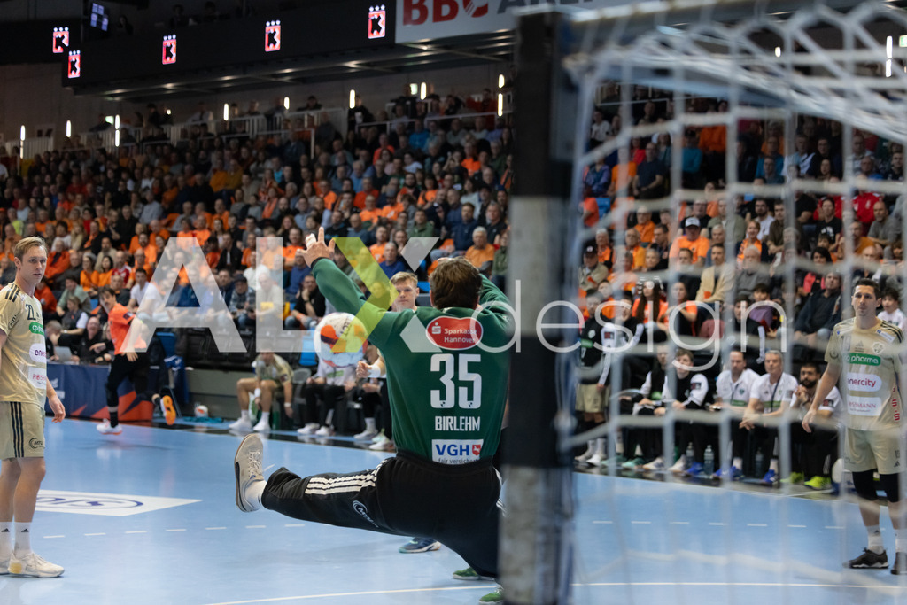 Handball I Herren I Saison 2025-2026 I EHF EUROPEAN LEAGUE 2025/26 | Men I Main Round I 2. Spieltag I Kadetten Schaffhausen - TSV Hannover-Burgdorf I 24.02.2026 | Hochwertige Sportfotos kaufen & lizenzieren für Medien, Vereine, Agenturen & Sportler:innen. Entdecke professionelle Sportfotografie im Bildshop von Alexander Franzen. - Realisiert mit Pictrs.com
