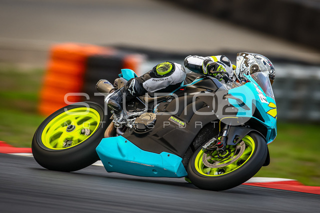 0377-250723NR-002_377 | Deine Full-Service-Agentur für ✔️Videoproduktionen und ✔️Motorsportfotografie Jetzt Angebot anfragen!