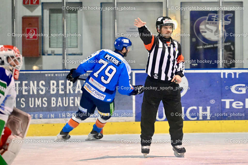 ESC Sparkasse STEINDORF vs. UECR Huben | WIDMANN Florian Referee, #79 Petrik Benjamin ESC Steindorf, ESC Sparkasse STEINDORF vs. UECR Huben, ESC Sparkasse STEINDORF vs. UECR Huben am 30.01.2026 in Steindorf (Ossiachersee Halle), Austria, (Photo by Bernd Stefan)