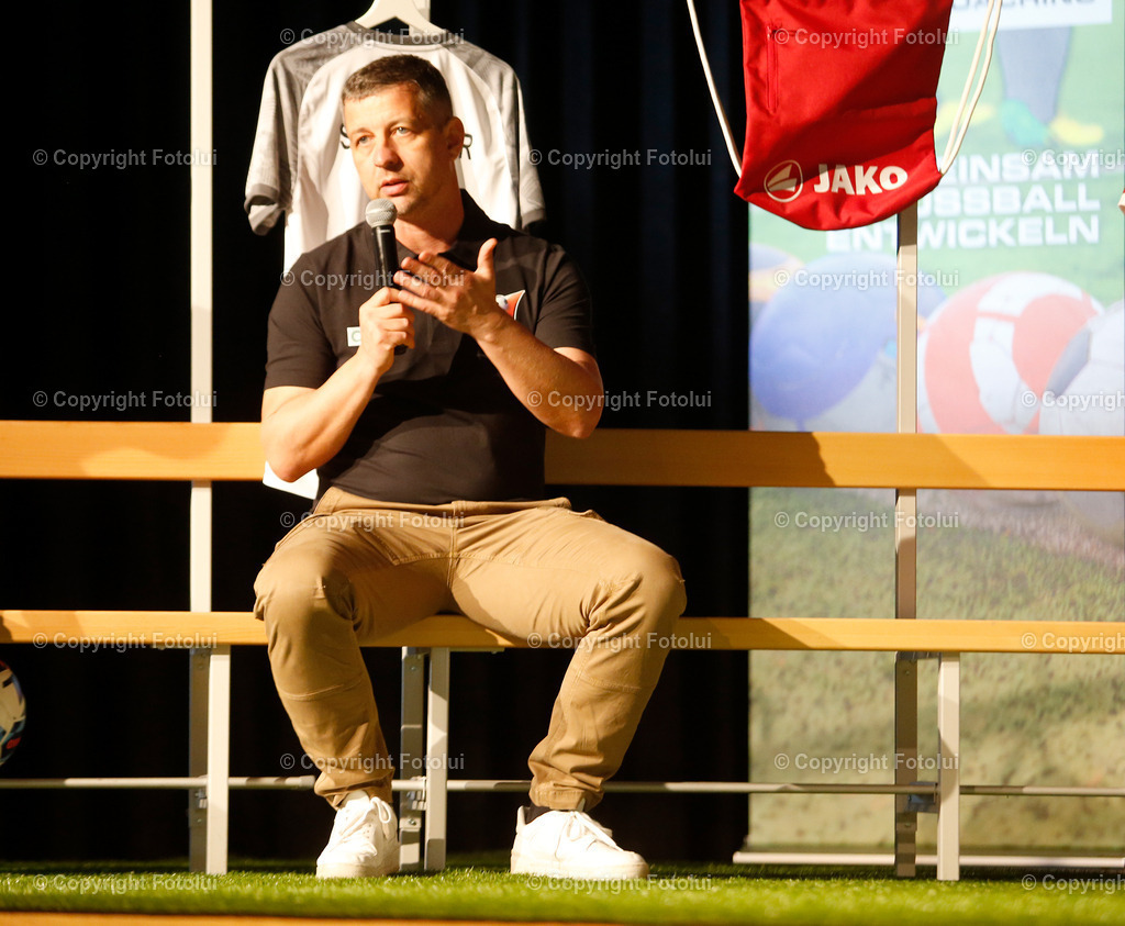 VEREINSCOACHING_55 | bilder, linz, photo, foto, fussball, sport, fotolui, bundesliga