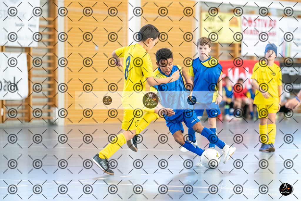 20251122_FCR-Hallenturnier-E_1_006-7 | Sport und Naturfotografie von Roberto Esposito zeigt echte Momente Bewegung und die Schönheit der Natur. Ausdrucksstarke Bilder schaffen Emotionen.