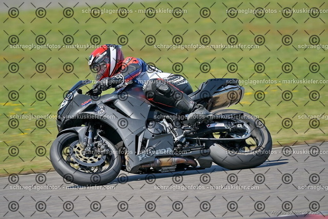 26BT01-1830 | 169 - Realisiert mit Pictrs.com