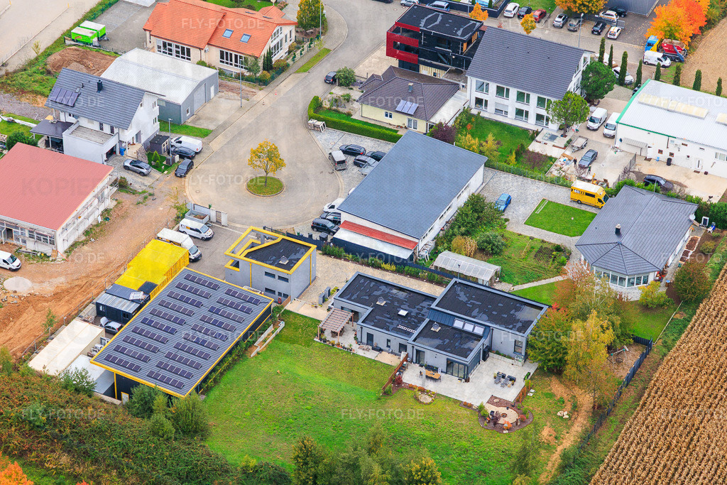 Gewerbegebiet Auf dem Viertel mit AGILEXS Agil Express Service GmbH und AgilBox Selfstorage https://www.agilexs.de/ https://www.agilbox.de/ | Luftbild: Gewerbegebiet Auf dem Viertel mit AGILEXS Agil Express Service GmbH und AgilBox Selfstorage https://www.agilexs.de/ https://www.agilbox.de/ in Bad Bergzabern im Bundesland Rheinland-Pfalz in Deutschland. Foto: IMG_149998.jpg vom 10.10.2025 durch Werner Riehm/FLY-FOTO.de - Realisiert mit Pictrs.com