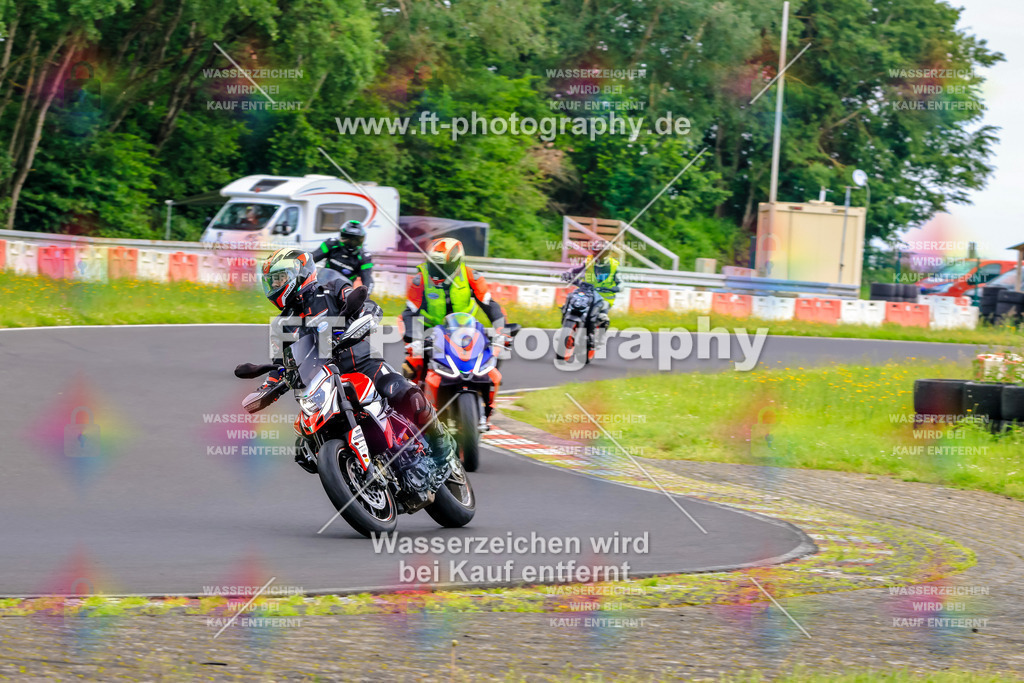 VBK-7888 | Hier findet Ihr Bilder von Touristenfahrten auf der Nürburgring Nordschleife oder von anderen Veranstaltungen die ich besucht habe. Viel Spass beim Durch Schauen 