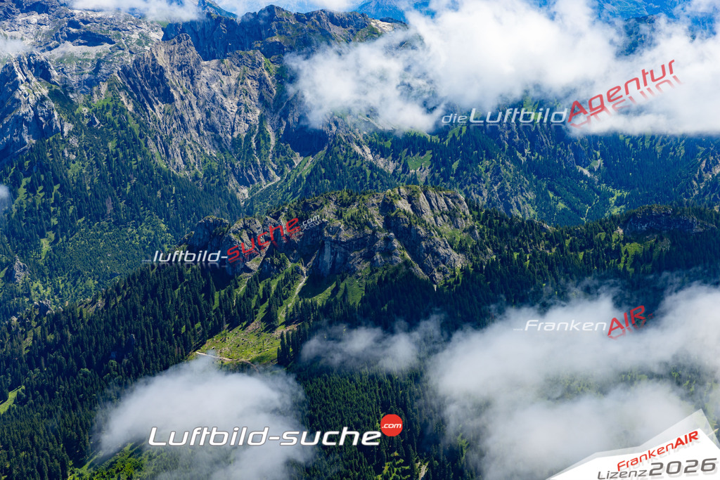 Die Luftaufnahme Alpen - Schwangau wurde 2022 vom Flugzeug aus (keine Drohne) erstellt. Hohe Auflösung -für große Poster und Wandbilder geeignet - Garantiert!