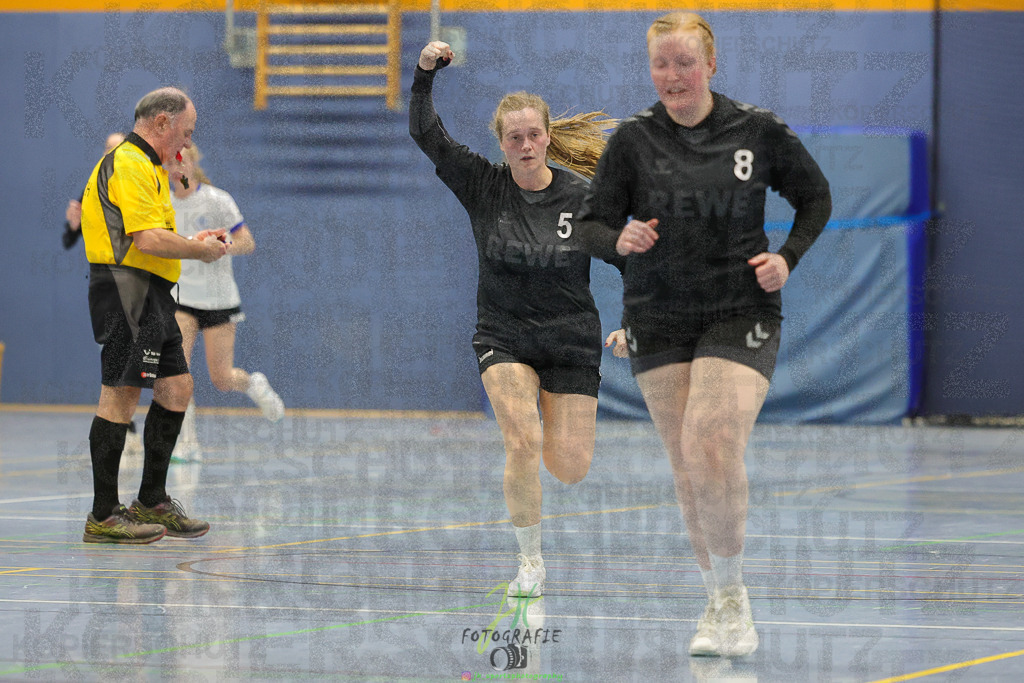 Frauen 2. Bezirksklasse, SG Rechtenbach - HSG Kleenheim/Langgöns III | Frauen 2. Bezirksklasse, SG Rechtenbach - HSG Kleenheim/Langgöns III am 16.11.2024 in Rechtenbach (Sporthalle Rechtenbach)Photo © 2024 - Jörg Heinrich - Realisiert mit Pictrs.com