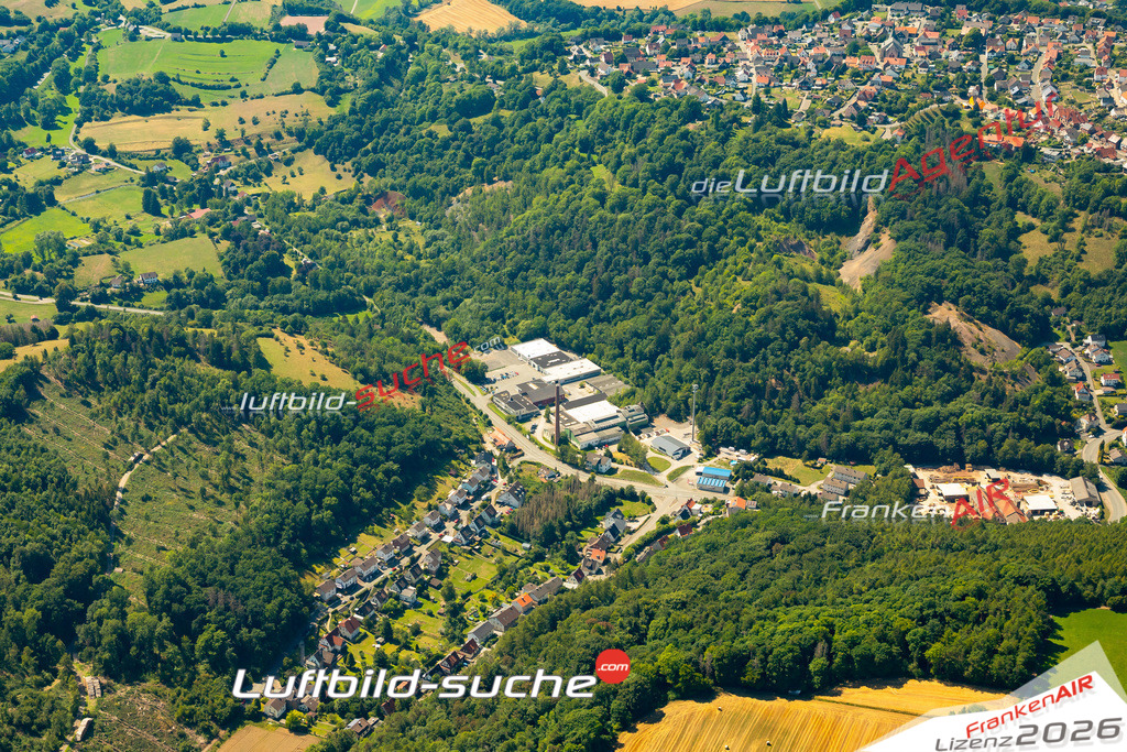 Die Luftaufnahme Obermarsberg - Marsberg wurde 2022 vom Flugzeug aus (keine Drohne) erstellt. Hohe Auflösung -für große Poster und Wandbilder geeignet - Garantiert!