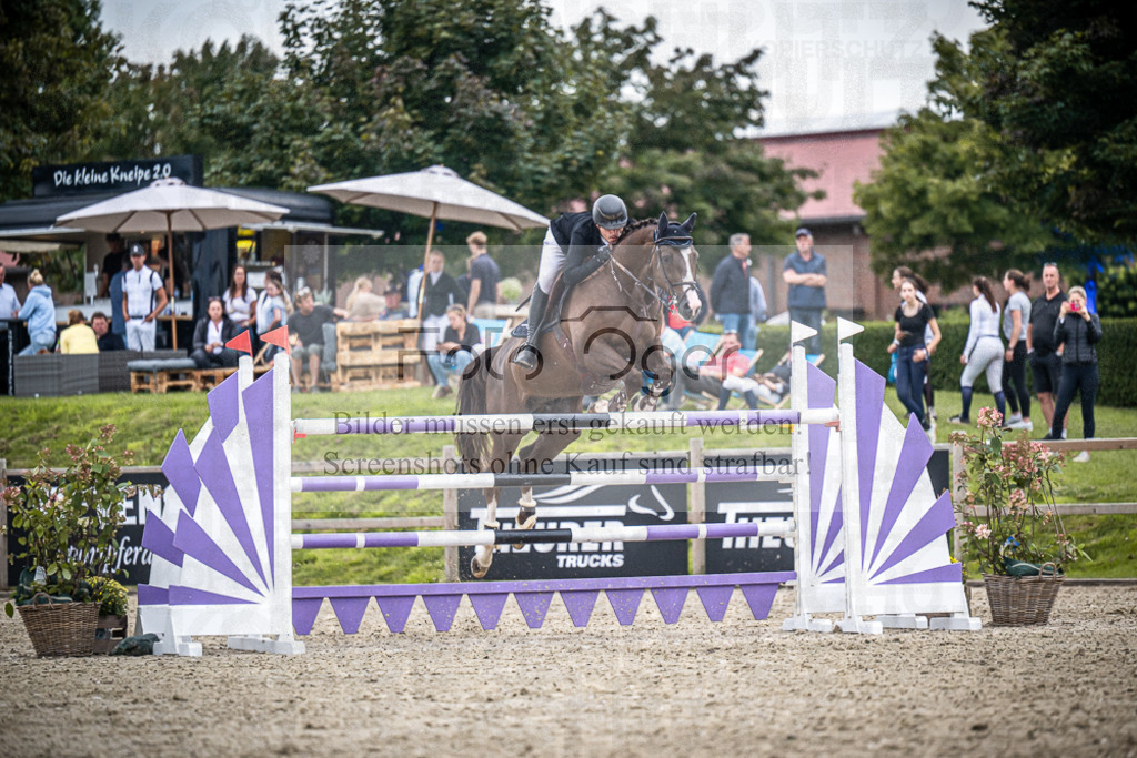 DOS_6318 | Entdecke hochwertige Reitturnierfotos von Foto Oger. Professionell, emotional und authentisch – jetzt Lieblingsmomente im Shop bestellen.Deutschlandweite Turnierfotografie. - Realisiert mit Pictrs.com