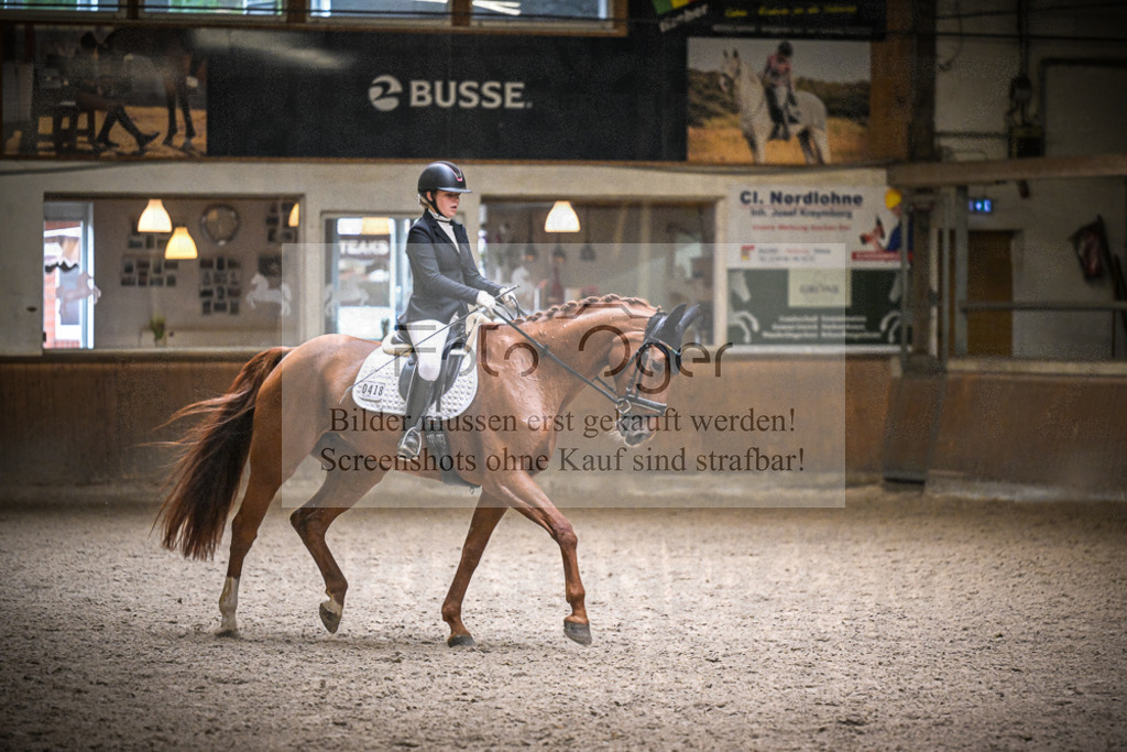 DOS_0957 | Entdecke hochwertige Reitturnierfotos von Foto Oger. Professionell, emotional und authentisch – jetzt Lieblingsmomente im Shop bestellen.Deutschlandweite Turnierfotografie. - Realisiert mit Pictrs.com