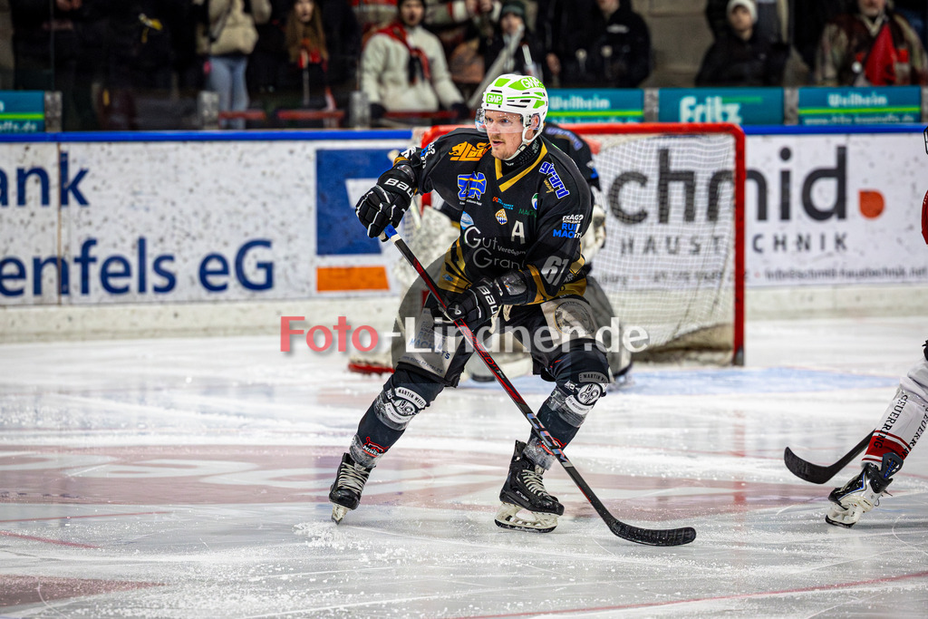 Peißenberg MINERS gegen EHC Königsbrunn LÖWEN | Eishockey Bayernliga 2025/26 Viertelfinale Spiel 4, Peißenberg MINERS gegen EHC Königsbrunn LÖWEN, 20260215,Maximilian MALZATZKI (MINERS 67) in Aktion,2026-02-15 in Peißenberg (flatbuy Arena Peißenberg), Maximilian MALZATZKI (MINERS 67)Copyright: WolfgangxLindner www.foto-lindner.de