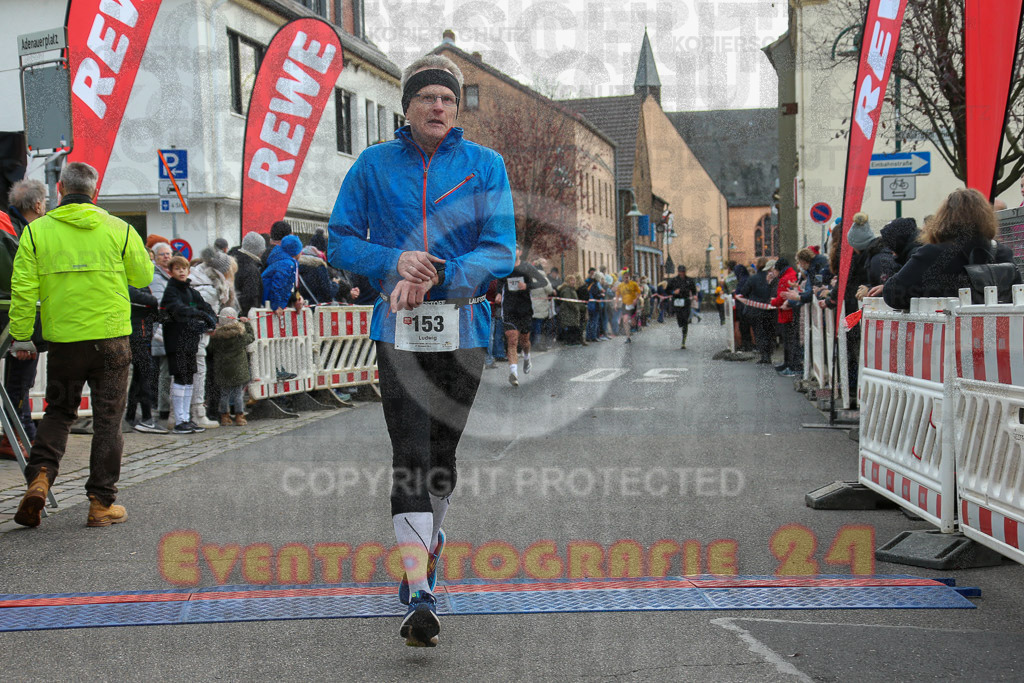 221127_1216_EX1_2275 | Sportfotografie im Rhein-Sieg Kreis, Köln, Bonn, NRW, Rheinland Pfalz, Hessen, etc. Unser Tätigkeitsfeld umfasst den Laufsport vom Volkslauf über den Marathon, Duathlon, Triathon bis zum Ultralauf wie Kölnpfad Ultra oder Schindertrail.