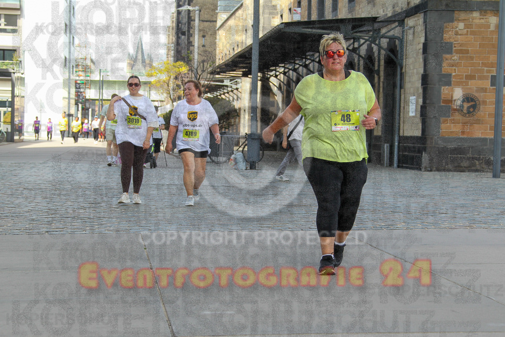 250920_1352_EV4_6812 | Sportfotografie im Rhein-Sieg Kreis, Köln, Bonn, NRW, Rheinland Pfalz, Hessen, etc. Unser Tätigkeitsfeld umfasst den Laufsport vom Volkslauf über den Marathon, Duathlon, Triathon bis zum Ultralauf wie Kölnpfad Ultra oder Schindertrail.